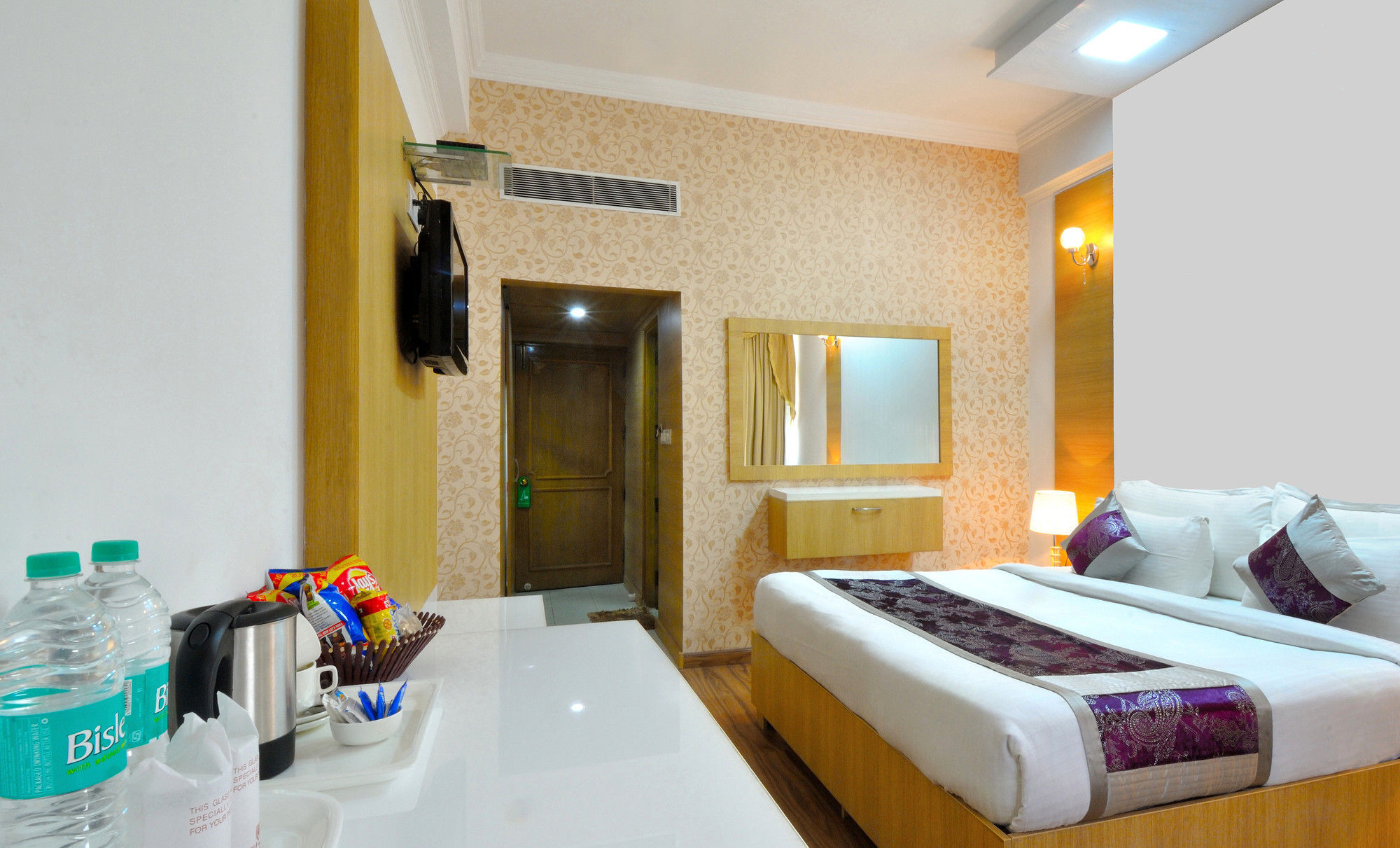 Hotel Solitaire Chandigarh - 10 Mins From Railway Station Экстерьер фото